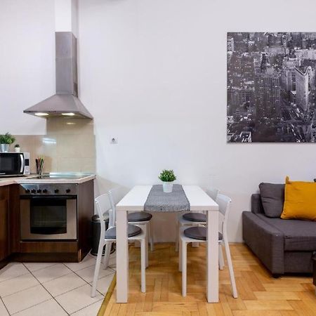 Downtown Home In The Gozsdu Garden Budapest Exterior photo