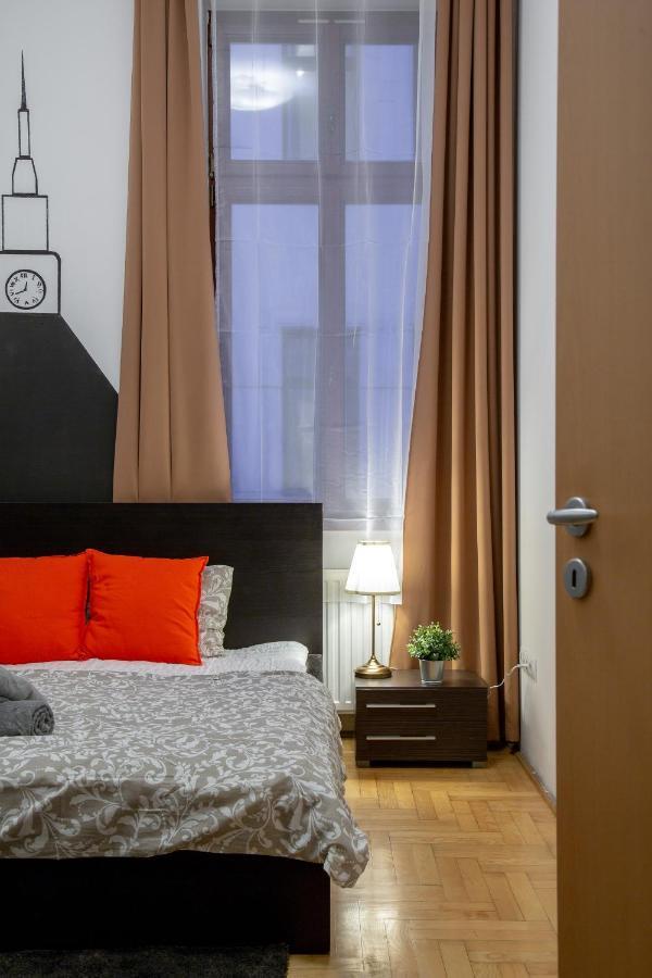 Downtown Home In The Gozsdu Garden Budapest Exterior photo